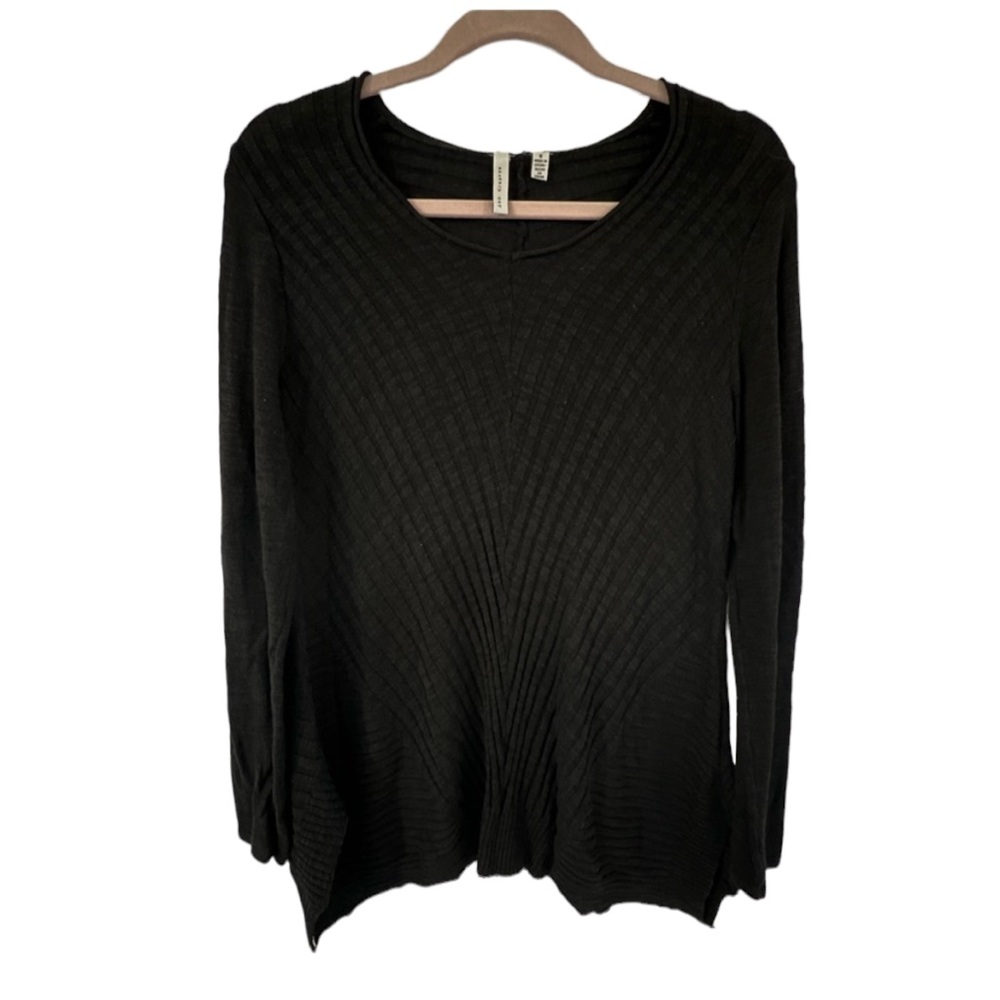 Beatrix Ost Black Sweater